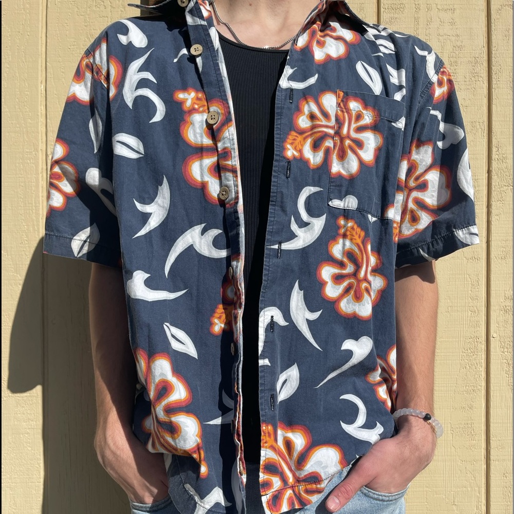Hawaiian button up